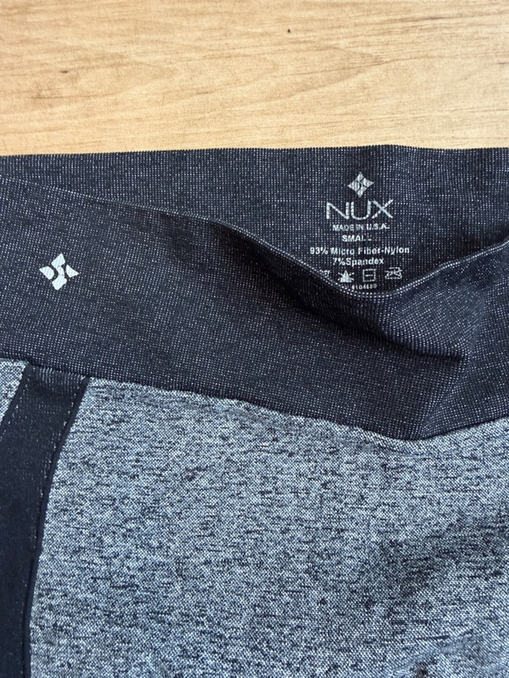NUX Gray and Black Seamless Performance Leggings - Picture 2 of 3